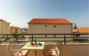 Cozy Apartment In Makarska With Wifi